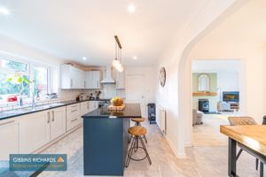 Kitchen/Diner- click for photo gallery